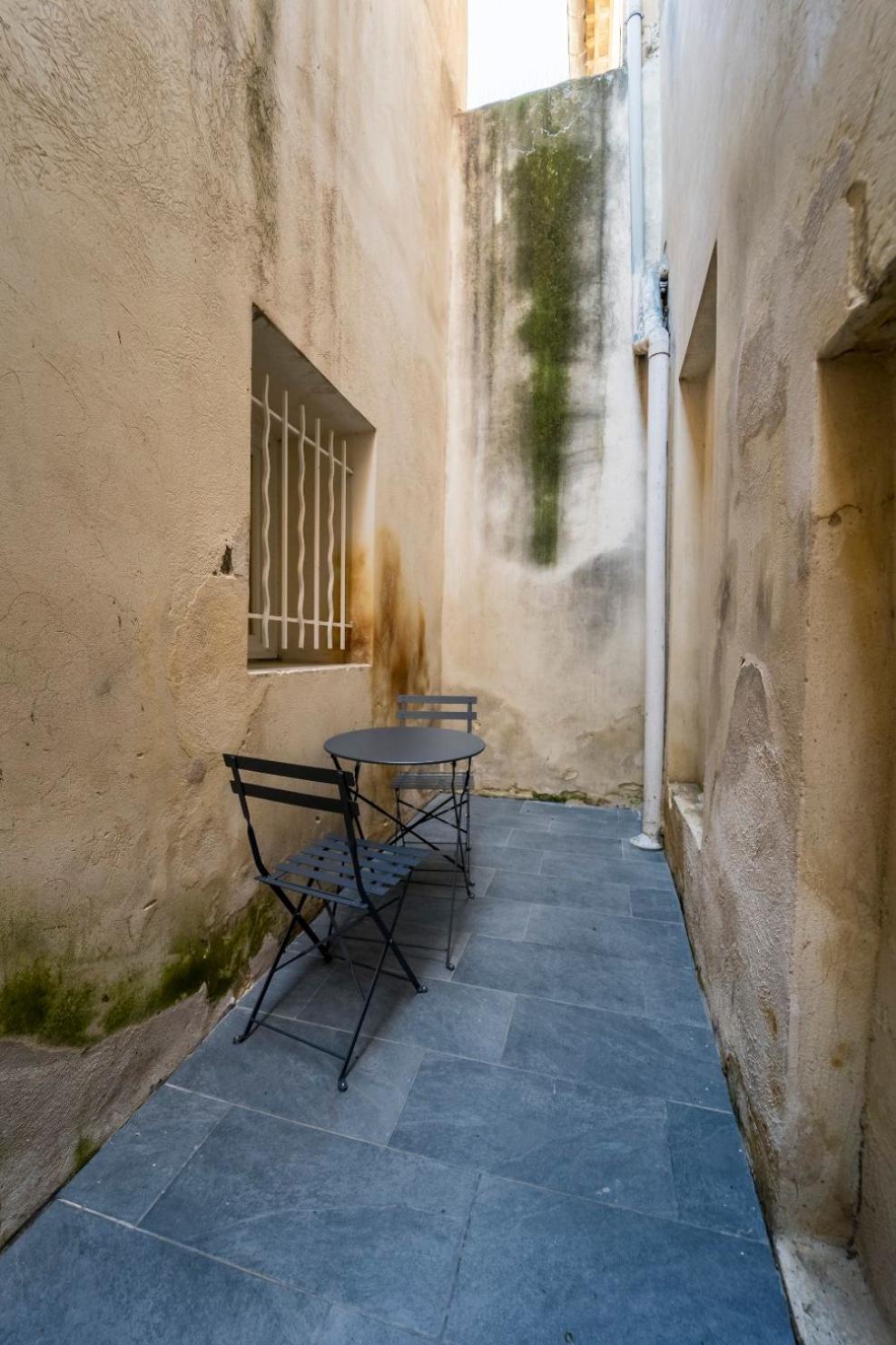 Appartement Des Carmes Ним Экстерьер фото